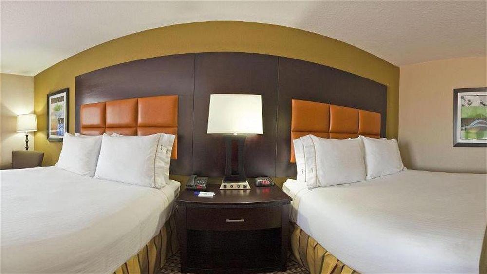 Holiday Inn Express Arlington Interstate 20 Parks Mall By Ihg Экстерьер фото