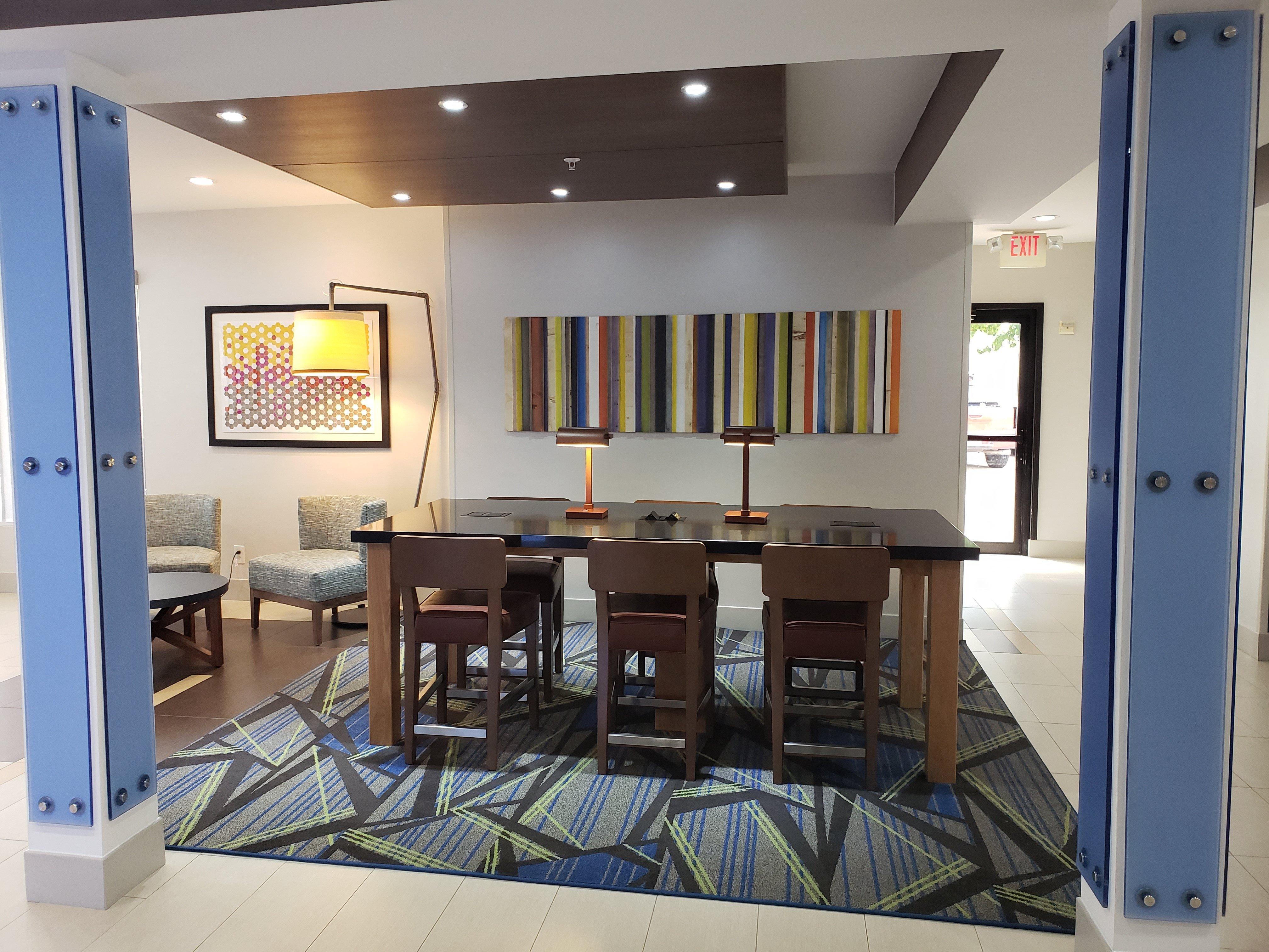 Holiday Inn Express Arlington Interstate 20 Parks Mall By Ihg Экстерьер фото