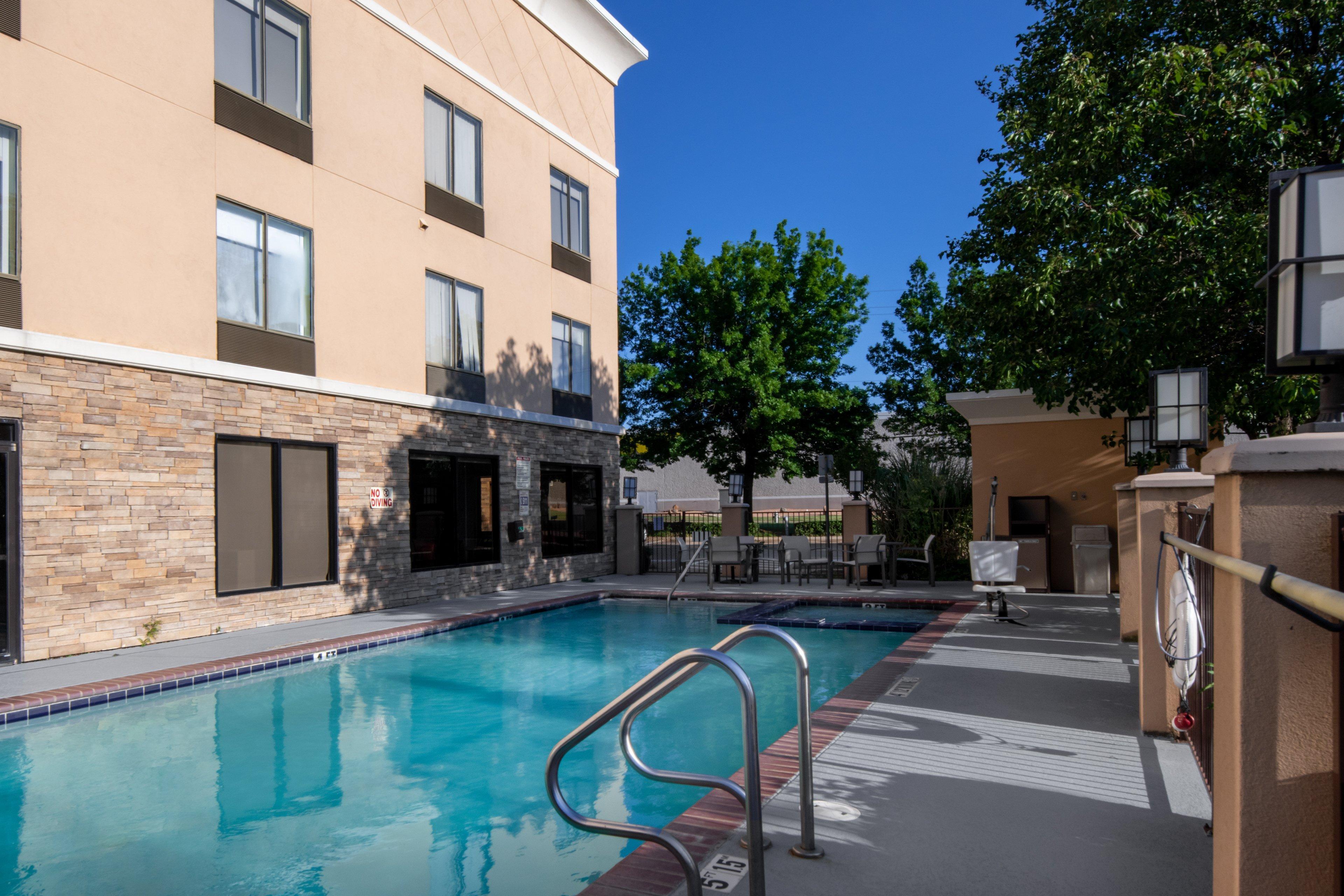 Holiday Inn Express Arlington Interstate 20 Parks Mall By Ihg Экстерьер фото