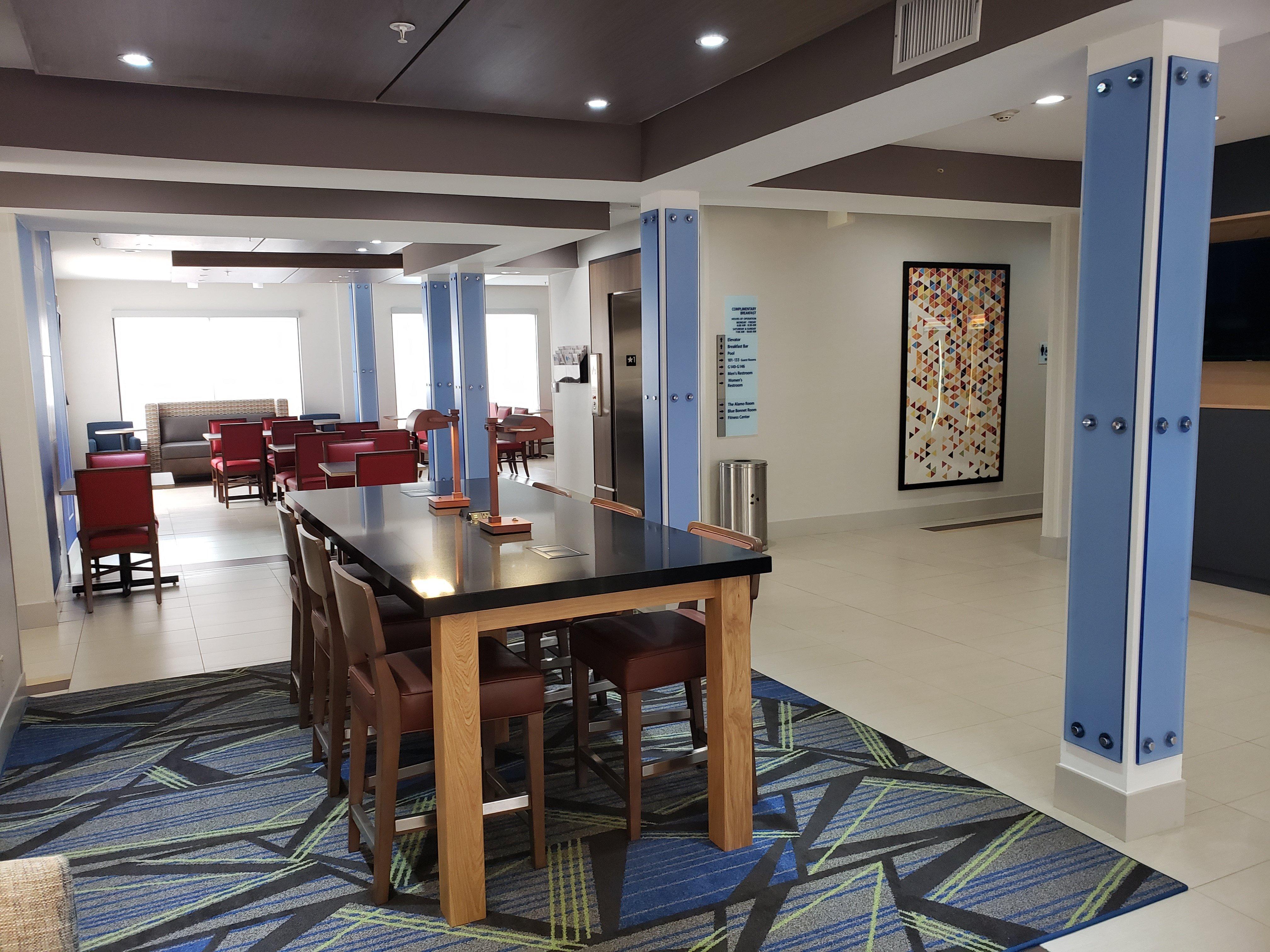 Holiday Inn Express Arlington Interstate 20 Parks Mall By Ihg Экстерьер фото