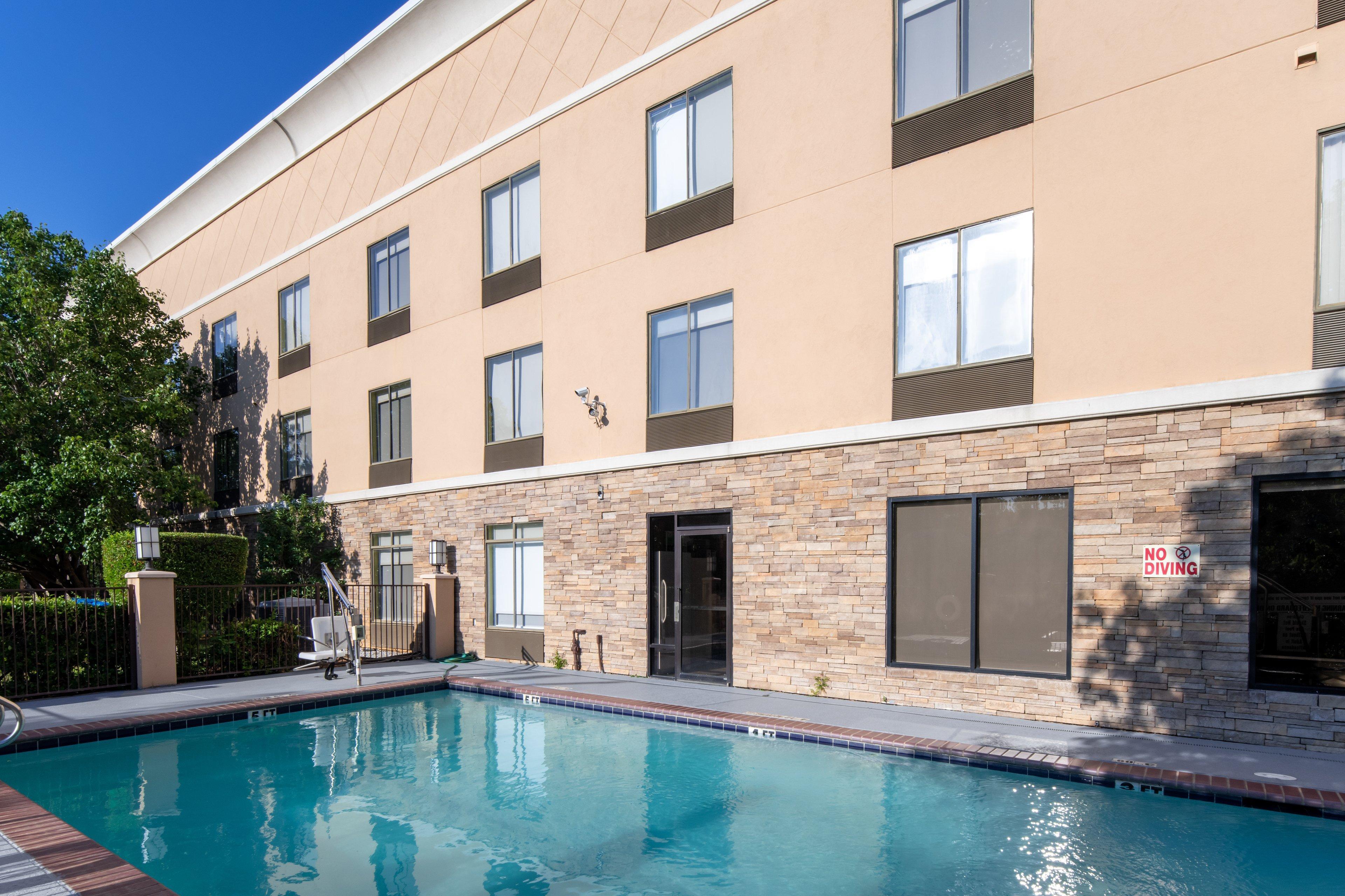 Holiday Inn Express Arlington Interstate 20 Parks Mall By Ihg Экстерьер фото